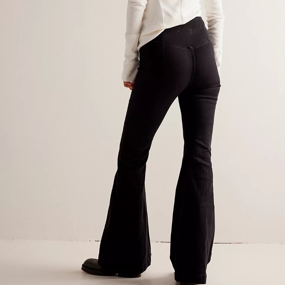 NWT We The Free Venice Beach Flare Jeans - Picture 3 of 7